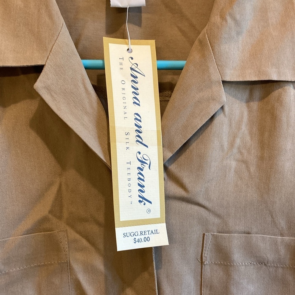 NWT Anna and Frank Silk Button Down Top - Picture 3 of 9